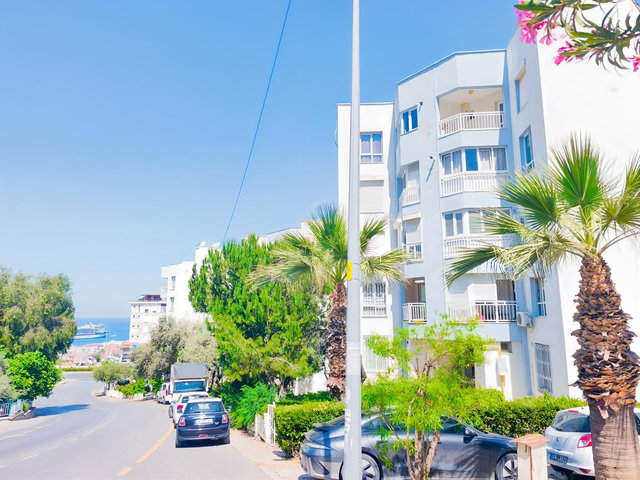 Kuşadası Ege mahallesinde, kiralık, 3+1, deniz manzaralı daire.
