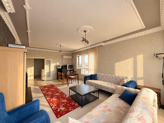 Lara Sümerkent'te Ara Kat 145 m² Net Geniş 3+1 Satılık Daire