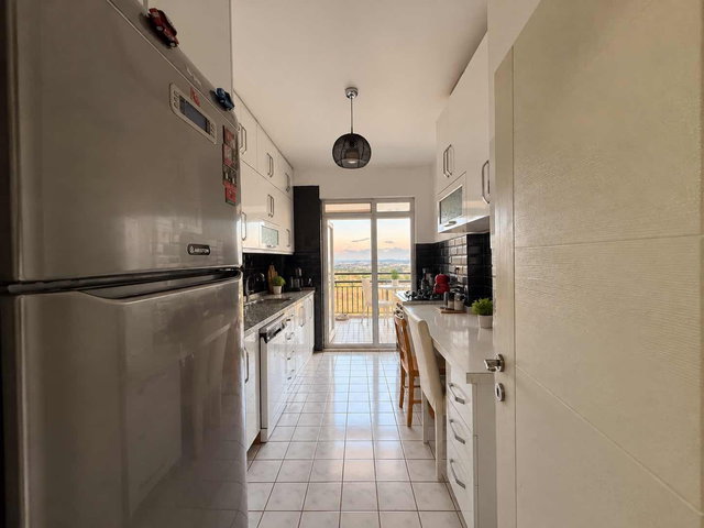 Lara Sümerkent'te Ara Kat 145 m² Net Geniş 3+1 Satılık Daire