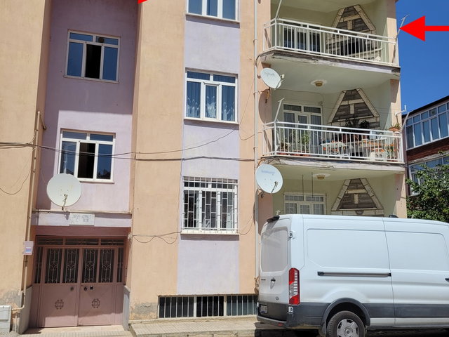 ÇAY ŞİRİNEVLER MAH. ZİRVE KONUTLARINDA KİRALIK 3+1 DAİRE