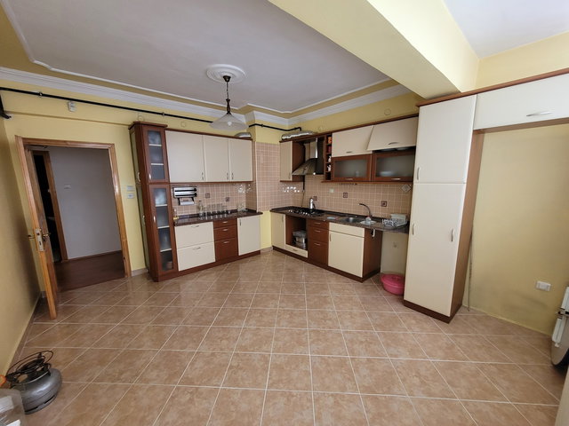 ÇAY ŞİRİNEVLER MAH. ZİRVE KONUTLARINDA KİRALIK 3+1 DAİRE