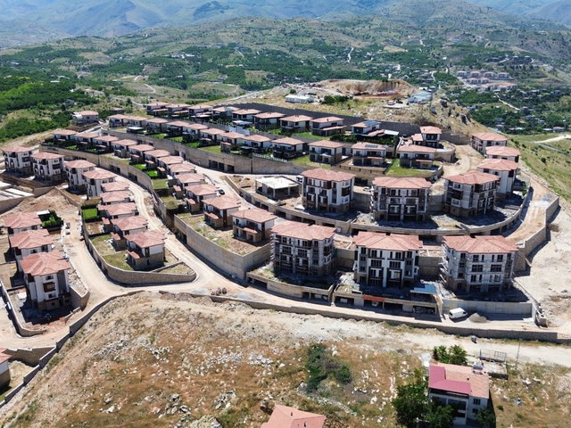 LÜKS VİLLA | ŞEHİR MANZARALI, ÖZEL BAHÇELİ, KAPALI OTOPARKLI