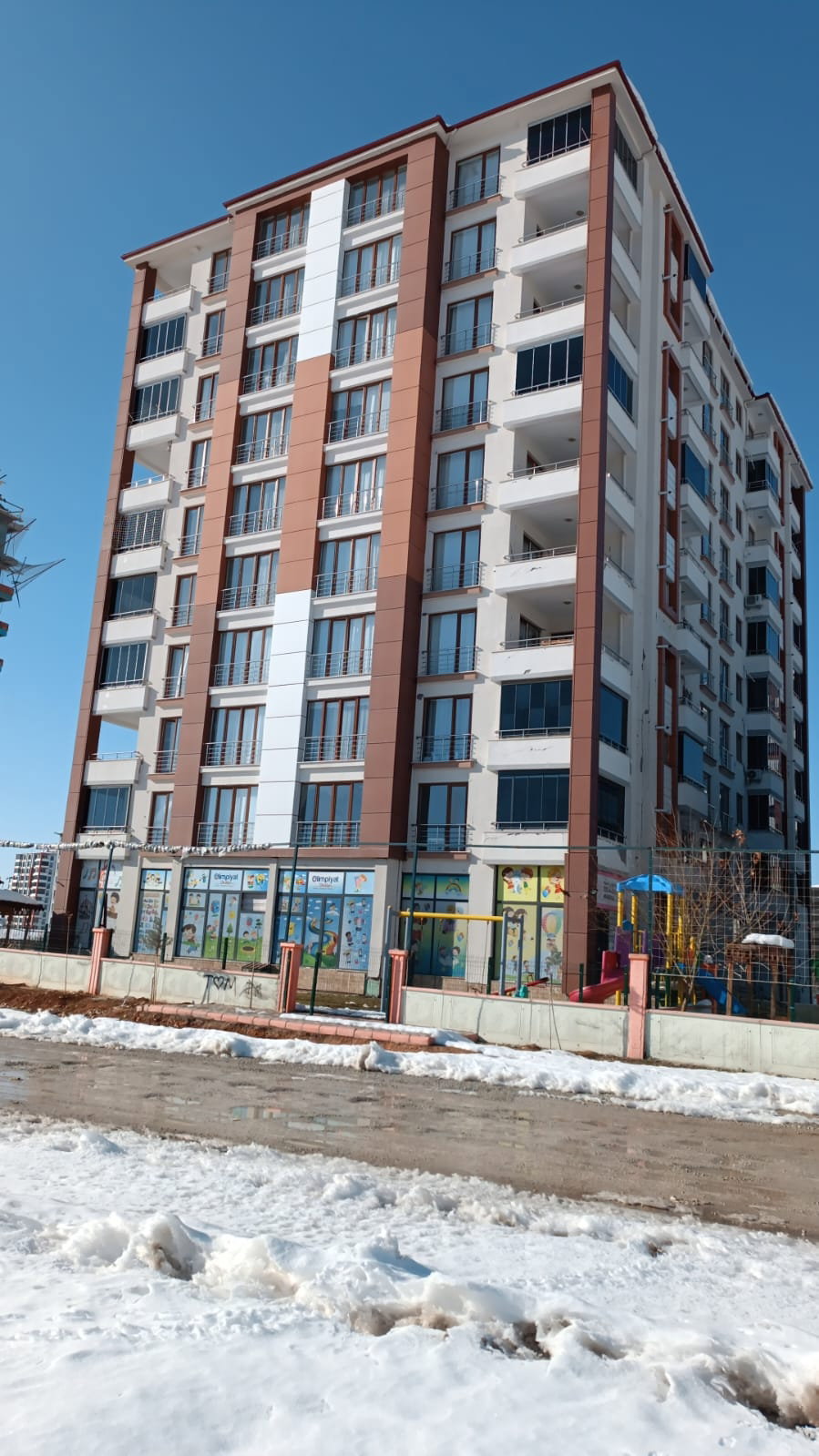 BOSTANBAŞI YEŞİLKÖY SİT.CAM BALKONLU SATILIK 4+1 DAİRE