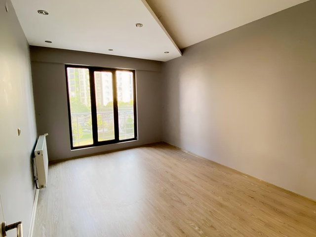 YAKINCADA 3+1 İÇİ YAPILI UYGUN KİRALIK DAİRE