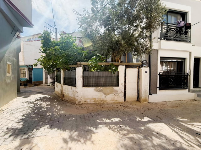 ÇEŞME MERKEZ,MUSALLA MAHALLESİNDE FIRSAT SATILIK 2+1 DAİRE