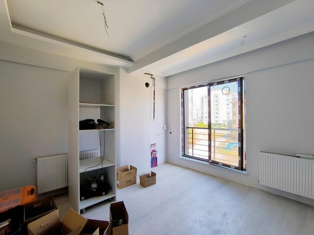 KARAKAVAK MAHALLESİ ÇEVRE YOLUNA YAKIN MESAFE SATILIK 1+1 DAİRE