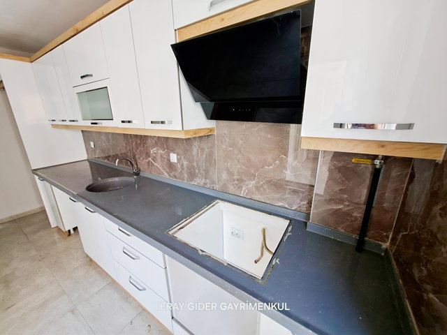 YENİ ADLİYE ARKASI 2+1 KAPALI MUTFAK 5 YILLIK DAİRE ARA KAT
