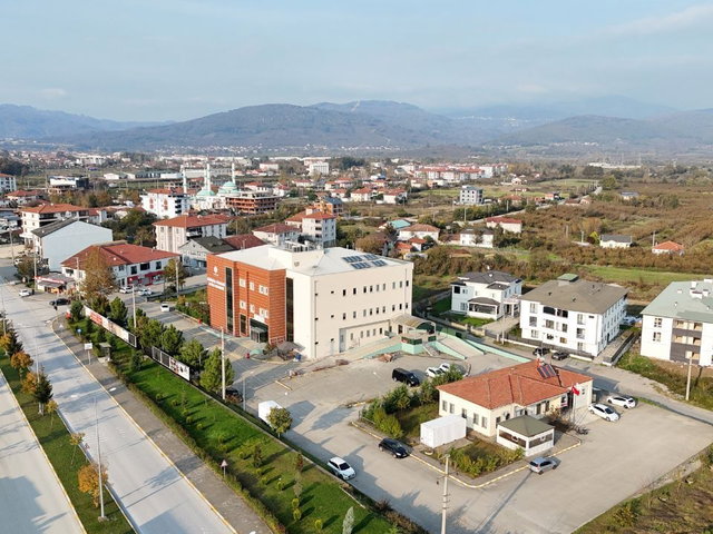 DEVLET HASTANESİ ARKASINDA 3+1 EBEVEYN BANYOLU YERDEN ISITMA