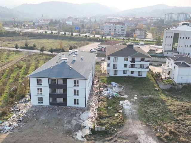 DEVLET HASTANESİ ARKASINDA 3+1 EBEVEYN BANYOLU YERDEN ISITMA