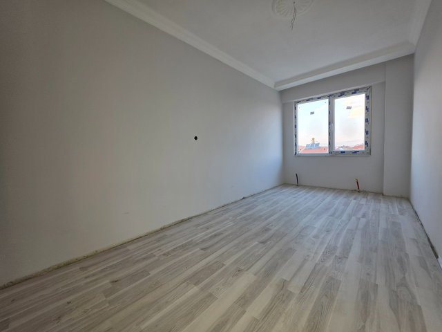 ÇINAR GRUP'DAN MERKEZİ KONUMDA SATILIK ARA KAT 2+1 FIRSAT DAİRE