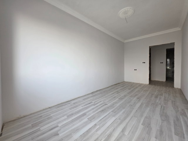 ÇINAR GRUP'DAN MERKEZİ KONUMDA SATILIK ARA KAT 2+1 FIRSAT DAİRE