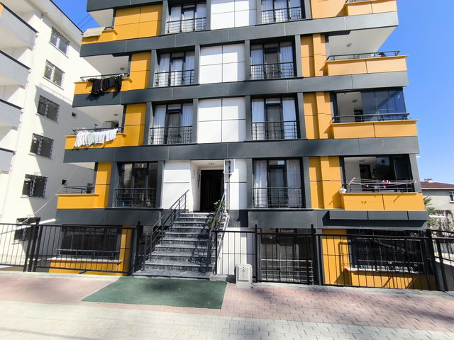 TAHTAKALE'DE YENİ BİNADA SATILIK 2+1 DAİRE