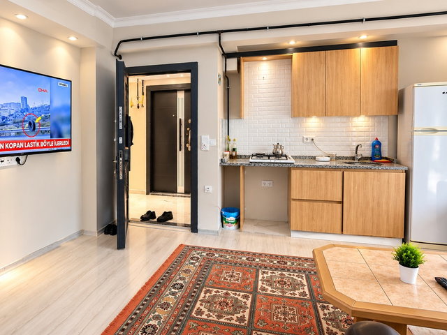 AKYAZI'DA 1+1 EŞYALI DAİRE
