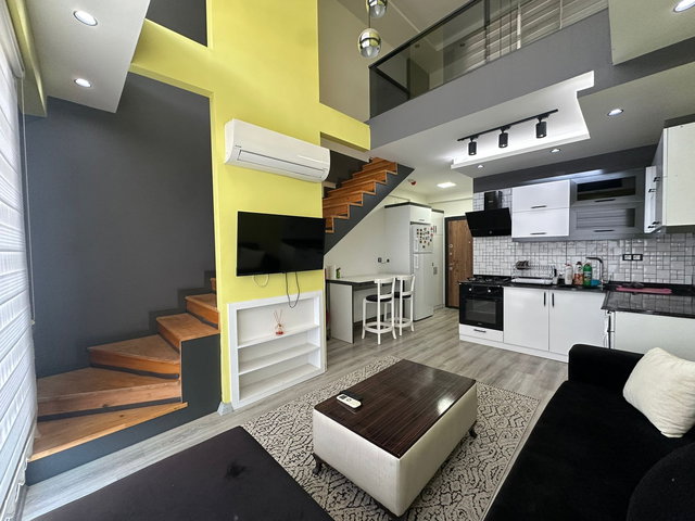 ÜNİVERSİTE CADDESİNDE 1+1 DUBLEKS SATILIK EŞYALI DAİRE