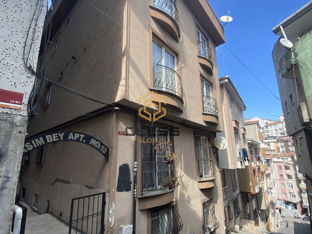 MECİDİYEKÖYDE TERASLI, GENİŞ YAŞAM ALANLI 3+1 SATILIK DUBLEKS