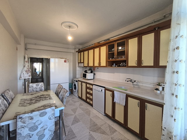 KURUMSALDAN YAŞAR DOĞU CADDESİ ALT TARAFI İÇİ YAPILI 3+1 DAİRE