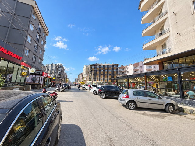 TURKUAZ EMLAK'TAN ERENLER SEVGİ CADDESİ ÜZERİNDE 2+0 KİRALIK