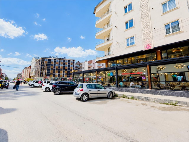 TURKUAZ EMLAK'TAN ERENLER SEVGİ CADDESİ ÜZERİNDE 2+0 KİRALIK