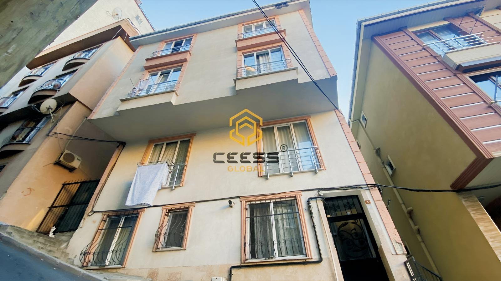 MECİDİYEKÖYÜN MERKEZİ KONUMUNDA EŞYALI KİRALIK DAİRE