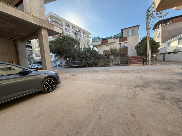 TEK TAPU, ÜÇ KATLI.SATILIK 330m2 TİCARİ +ÜSTTE 2 DAİRE
