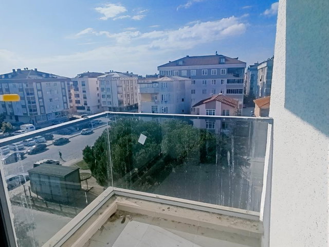 ACİL SATILIK 1+1 DAİRE FEYZİ BAŞA MAH ARAKAT YENİ BİNA