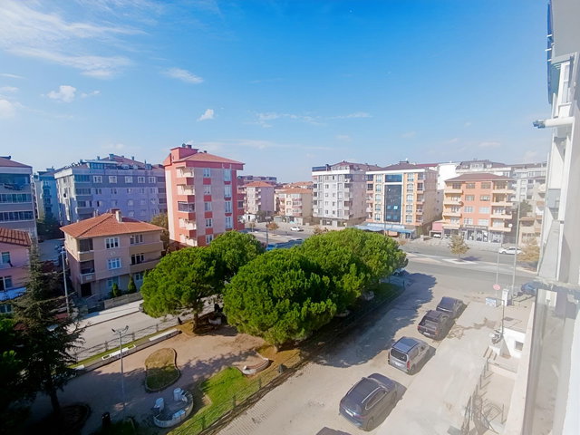 ACİL SATILIK 1+1 DAİRE FEYZİ BAŞA MAH ARAKAT YENİ BİNA