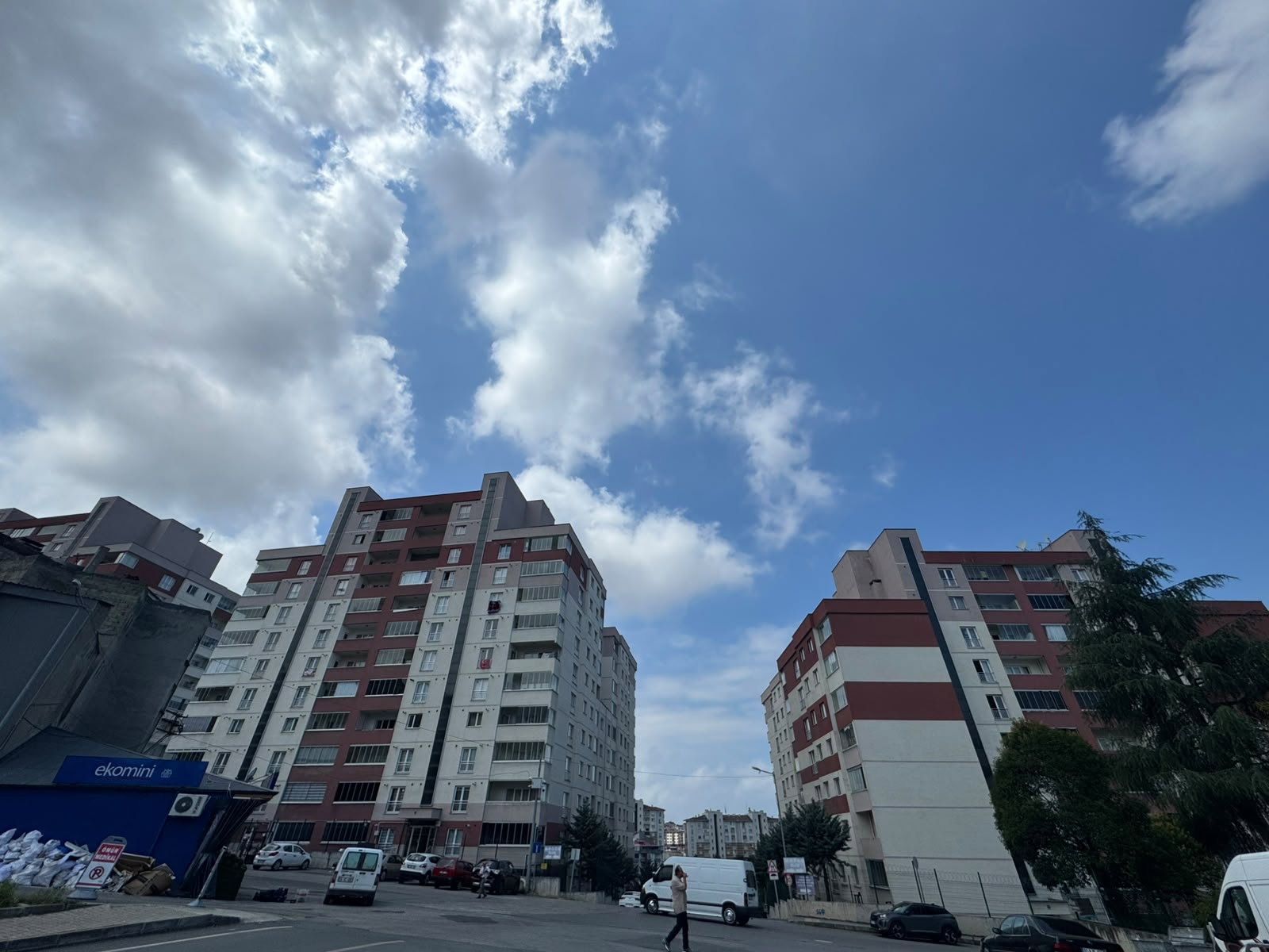 BOZTEPE YENİCUMA TOKİ'DE EŞSİZ KONUMDA GENİŞ 1+1 DAİRE