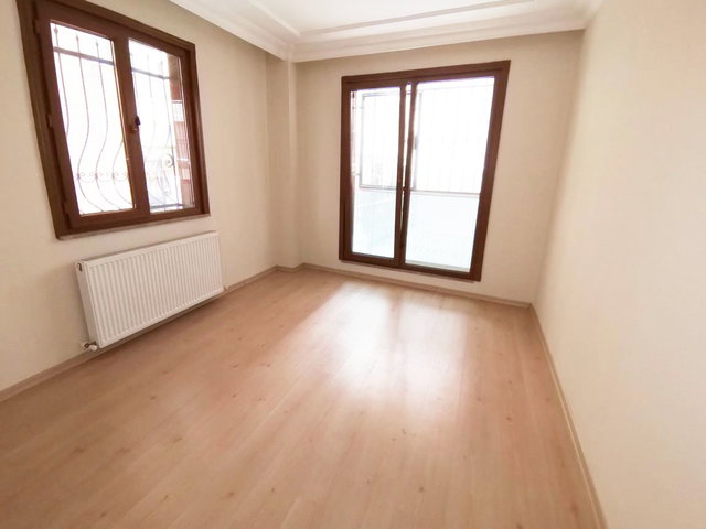 KULE'den YENİ BİNA Cengiztopel'de Aydınlık Ferah Yüksek Giriş