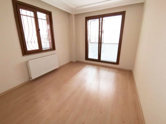KULE'den YENİ BİNA Cengiztopel'de Aydınlık Ferah Yüksek Giriş