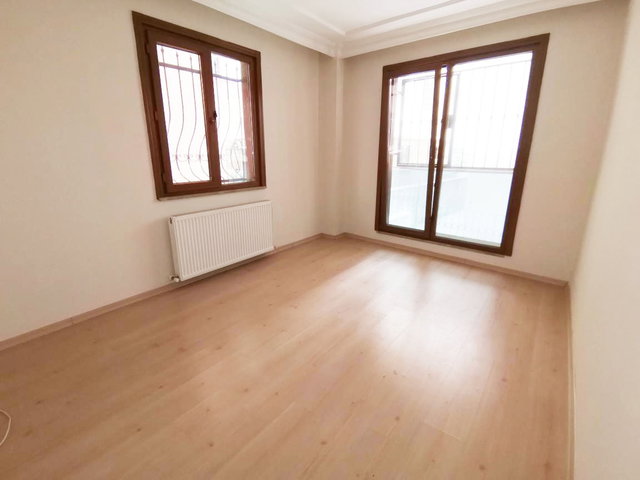 KULE'den YENİ BİNA Cengiztopel'de Aydınlık Ferah Yüksek Giriş