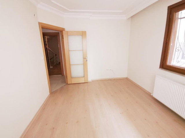 KULE'den YENİ BİNA Cengiztopel'de Aydınlık Ferah Yüksek Giriş