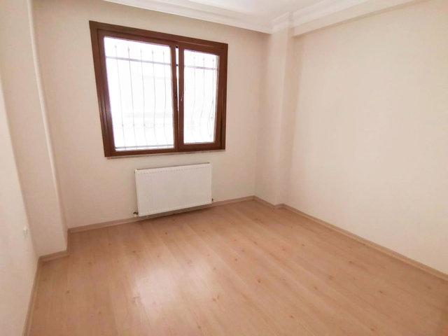 KULE'den YENİ BİNA Cengiztopel'de Aydınlık Ferah Yüksek Giriş