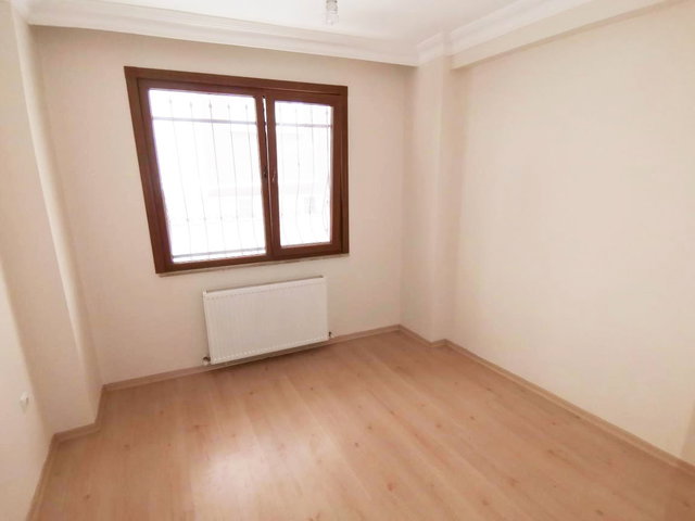 KULE'den YENİ BİNA Cengiztopel'de Aydınlık Ferah Yüksek Giriş