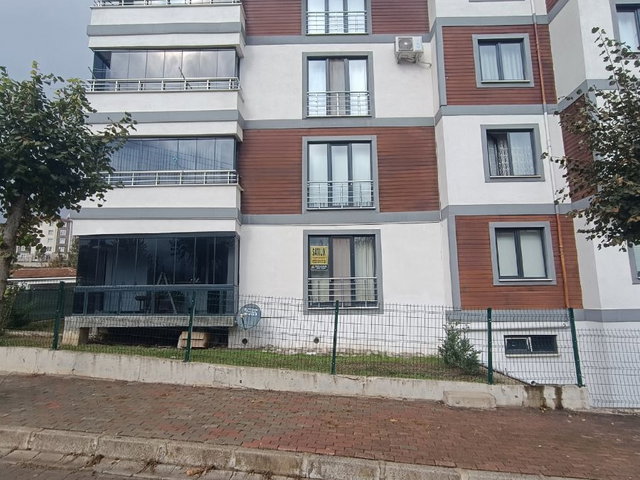 SÜBEKCİ APARTMANI 3+1 EBEVEYN BANYOLU 3 CEPHELİ