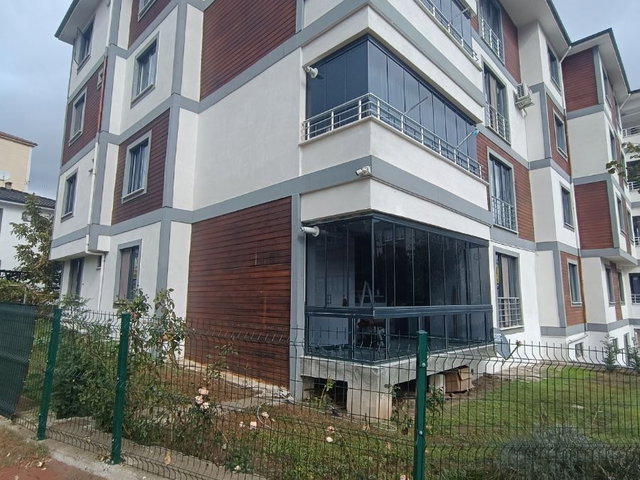 SÜBEKCİ APARTMANI 3+1 EBEVEYN BANYOLU 3 CEPHELİ