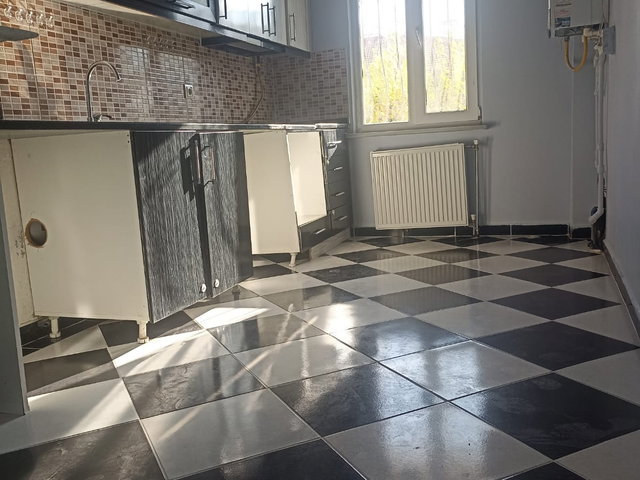 ÇORLUNUN MERKEZİ KONUMU MUHİTTİN MAHALLESİNDE 3+1SATILIK DAİRE
