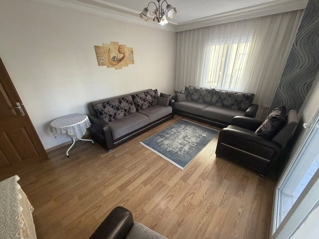 MEZİTLİDE 4+1 BAĞIMSIZ MUTFAK EBEVEYN BANYOLU SATILIK