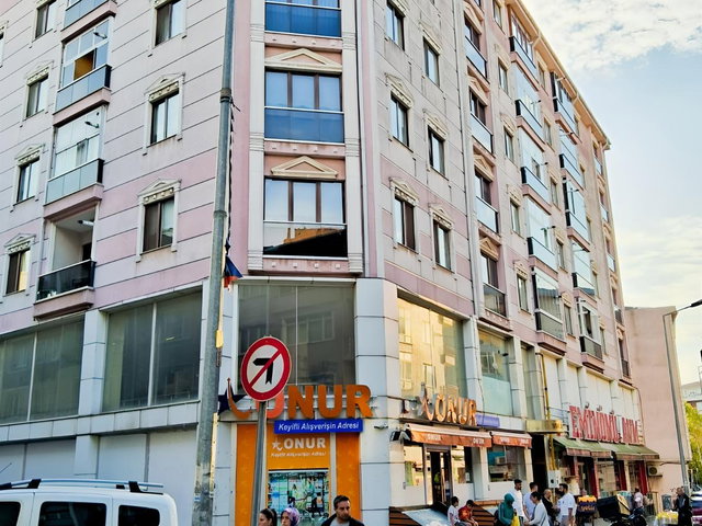 REŞADİYE MAHALESİNDE ONUR MARKET ÜZERİ GENİŞ MASRAFSIZ 3+1 DAİRE