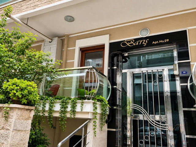 Karşıyaka Şemikler İzban yakını eşsiz kiralık 1+1