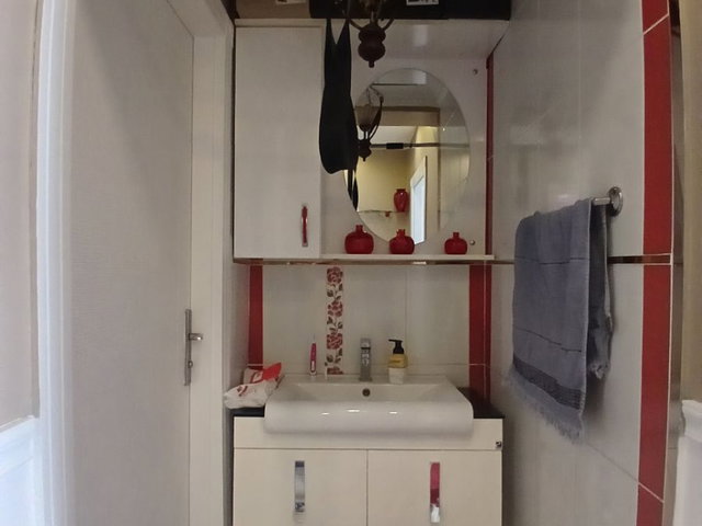 ŞEHİTLER OKULU YAKINI BAŞAK MAH. 2.KAT 3+1 KİRALIK