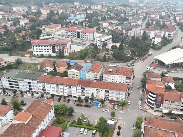 GÜMÜŞOVA MERKEZDE 3+1 İSKANLI DAİRE