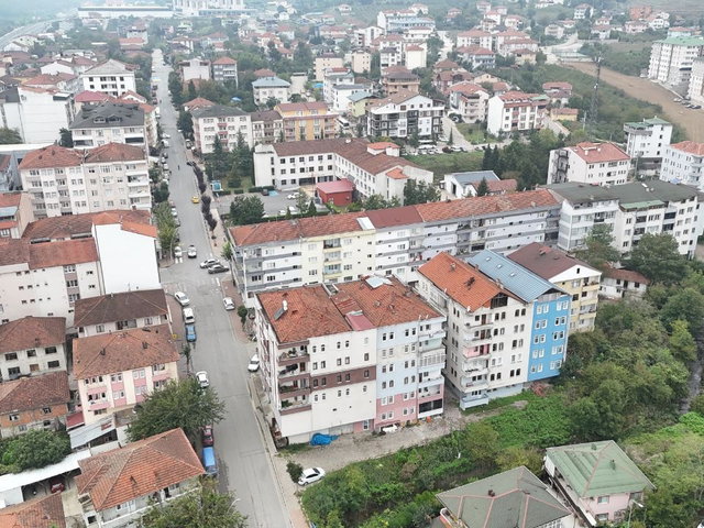 GÜMÜŞOVA MERKEZDE 3+1 İSKANLI DAİRE