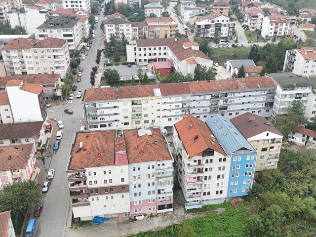 GÜMÜŞOVA MERKEZDE 3+1 İSKANLI DAİRE