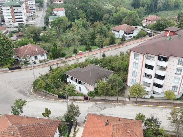 GÜMÜŞOVA MERKEZDE 3+1 İSKANLI DAİRE
