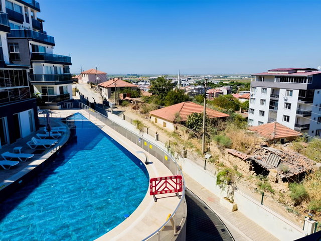 SIFIR BİNADA HAVUZ CEPHELİ 3+1 ARA KAT DAİRE