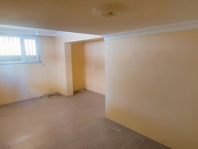İÇERENKÖY MAH.ACIBADEM ÜNİVERSİTESİ YAKININDA KOT.1 DE 2+1 DAİRE
