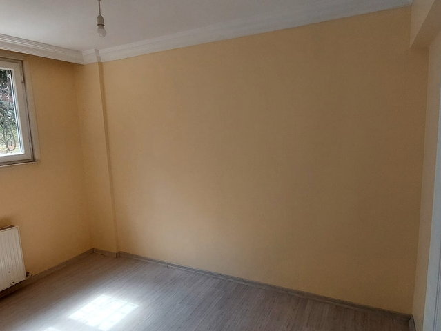 İÇERENKÖY MAH.ACIBADEM ÜNİVERSİTESİ YAKININDA KOT.1 DE 2+1 DAİRE