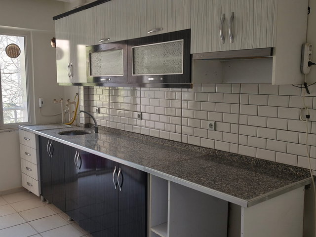 REALTY PEX ANKA'DAN SALKÖPRÜ MAH KİLİSE CİVARI KİRALIK 3+1DAİRE
