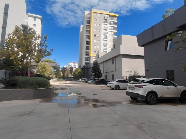 Bulvar Lara 7/24 Güvenlik K.OtoparkJenaratör Eşyalı 1+1 70M2