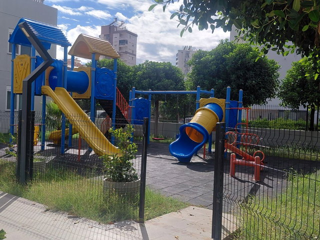 Bulvar Lara 7/24 Güvenlik K.OtoparkJenaratör Eşyalı 1+1 70M2